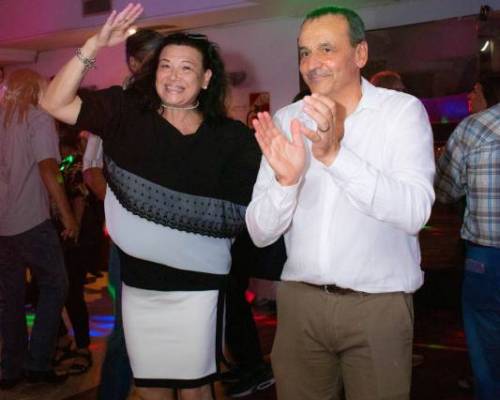 33083 38 EL DÍA DE LA MUJER LO CELEBRAMOS BAILANDO EN VILLA DEL PARQUE ! 