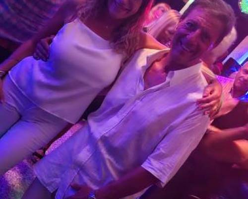 33133 17 Sabado  FIESTA DEL AMOR, estalla SUBLIME