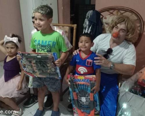 33173 11 TARDE DE REYES EN EL COMEDOR INFANTIL
