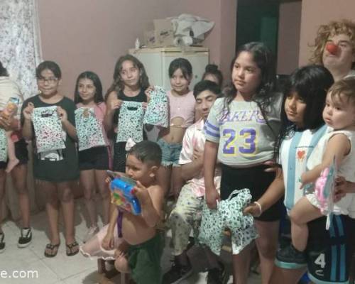 33173 6 TARDE DE REYES EN EL COMEDOR INFANTIL