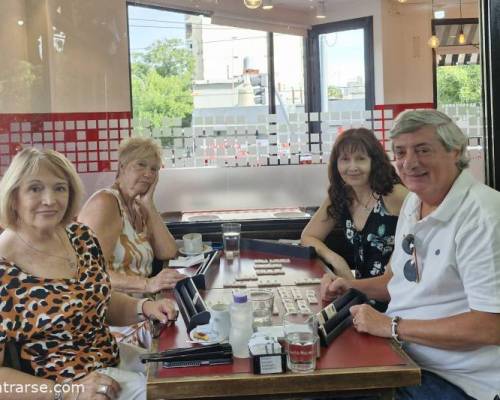 Mesa de Rummy :Encuentro Grupal TARDE DE BURAKO Y RUMMY