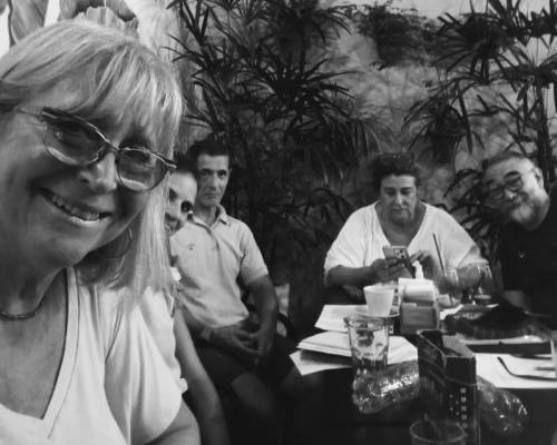 Nosotros lo llenamos de color🌺 :Encuentro Grupal Miniclub de lectura (y escritura): Cuentos de verano.