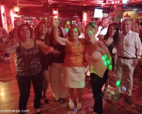 33215 14 EN 2025 TAMBIEN BAILAMOS EN JOE BAR     !  !  !
