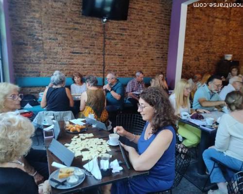 33261 22 JUEGOS Y MERIENDA EN UN PATIO DE CABALLITO