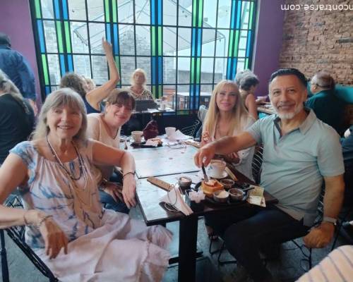 33261 23 JUEGOS Y MERIENDA EN UN PATIO DE CABALLITO