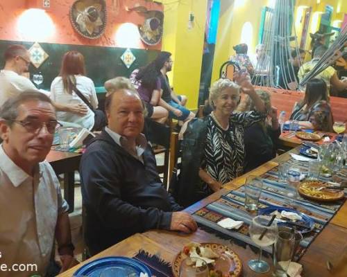 33264 6 ¡UNA NOCHE ESPECIAL!