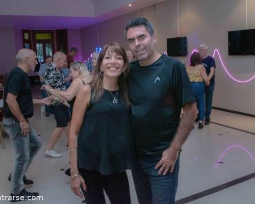 33270 55 MERIENDA DOMINGUERA Y MUESTRA DE PASOS DE BAILE EN VILLA URQUIZA ! 