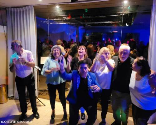 Muy lindo Show!🥳💕🥂👏👏👏 Un capo tb @GUILLEFOREVER!! 💯🫶 :Encuentro Grupal FESTEJAMOS EL MES DE LA MUJER