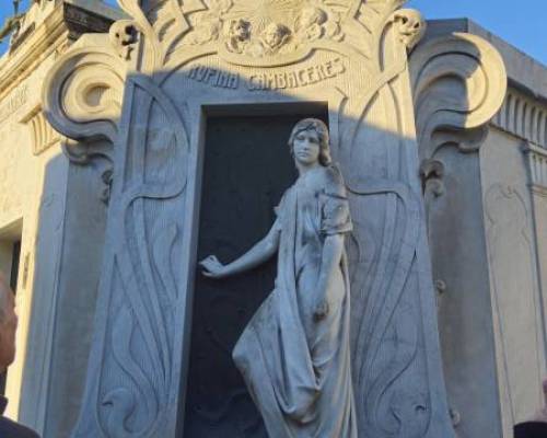 33337 9 RECOLETA Mitos leyendas de amor locura y pasion.-