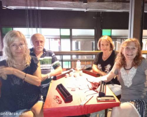 Q!ue hermosa mesa me toco......... Gise con sus genialidades......... :Encuentro Grupal  "RUMMY de FERIADO - MARTES 4/3"  16HS. en ALMAGRO / VILLA CRESPO ☺️!!!