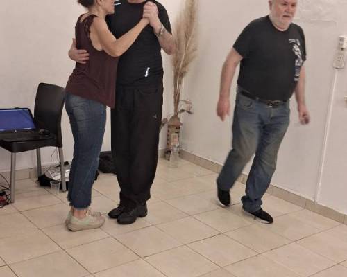33377 10 COMIENZAN LAS CLASES DE TECNICA Y PRACTICAS DE TANGO