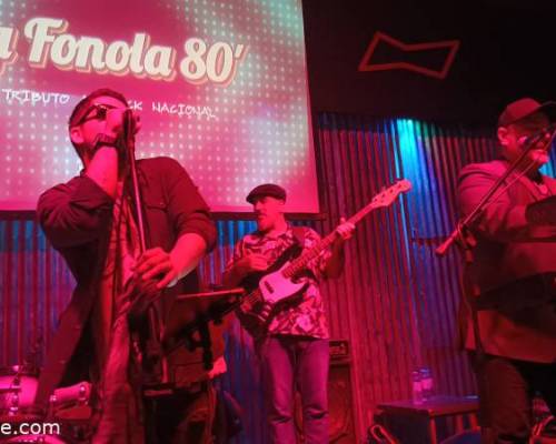 33452 10 BIENVENIDO OTOÑO CON EL MEJOR ROCK NACIONAL: LA FONOLA EN ANTIGUA FÁBRICA