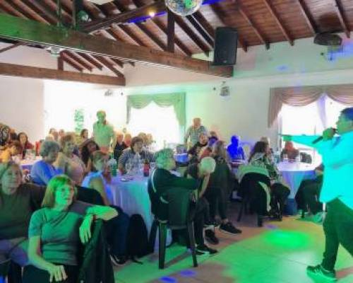 33486 5 SHOW, BAILE, DESAYUNO, TRANSPORTE,ALMUERZO Y MERIENDA