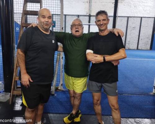 33501 9 ** JUGAMOS AL PADDLE **