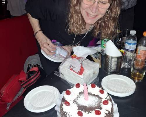 Feliz Cumple para mi, apagando la Velita 😊!  :Encuentro Grupal A PEDIDO DEL PUBLICO VOLVEMOS CON "RECICLADOS"