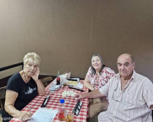 33511 4 LAS 3 T CON CANASTA + SCRABBEL