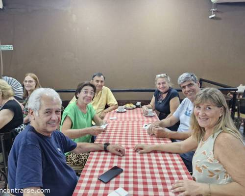33511 6 LAS 3 T CON CANASTA + SCRABBEL