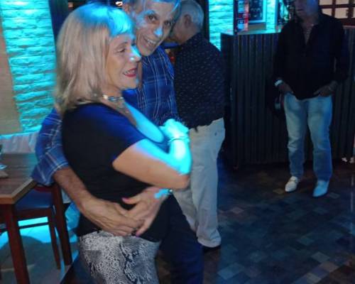 33547 12 LO MEJOR DE LO MEJOR ?   BAILAR EN JOE BAR     !  !  !