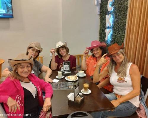 33559 3 EN ENCONTRARSE TAMBIEN SE BAILA COUNTRY