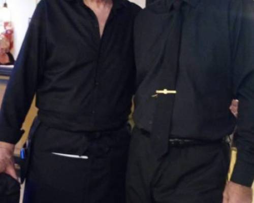 Un capo Alfredo!!!  :Encuentro Grupal A CENAR Y BAILAR CON LA MEJOR GENTE EN VILLA DEL PARQUE ! 