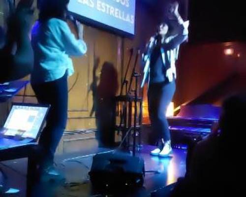 33596 14 VOLVEMOS A CANTAR Y A DIVERTIRNOS EN EL KARAOKE.