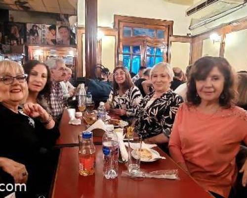 33596 4 VOLVEMOS A CANTAR Y A DIVERTIRNOS EN EL KARAOKE.