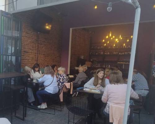 33619 2 JUEGOS Y MERIENDA EN UN PATIO DE CABALLITO