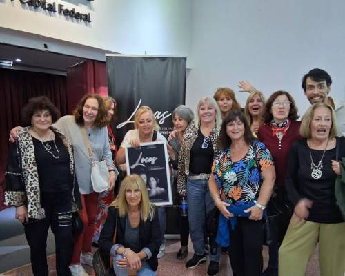 33626 3 LOCAS...la Necesidad de Reinventarse