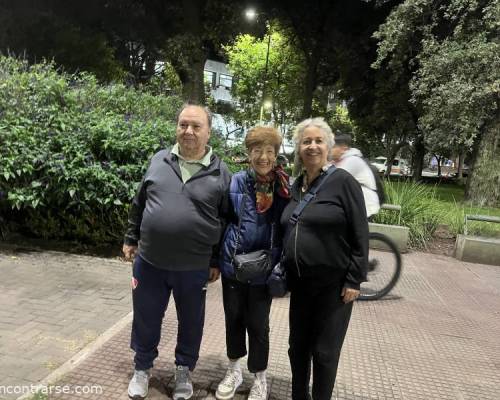 33685 2 Volvemos?   Siiiiiii  Caminata Plaza Irlanda