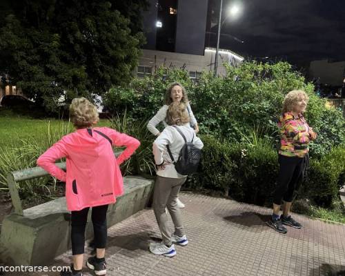 33685 6 Volvemos?   Siiiiiii  Caminata Plaza Irlanda