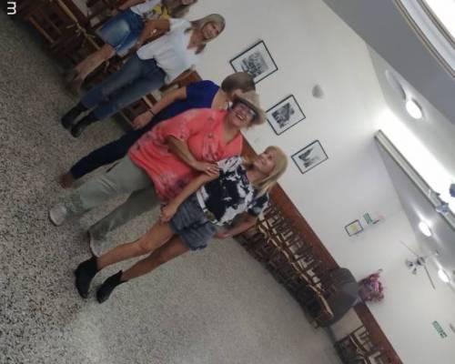 33703 4 EN ENCONTRARSE TAMBIEN SE BAILA COUNTRY