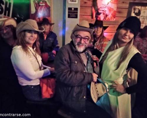33784 6 VUELVE COWBOY¨S UP (oficial)