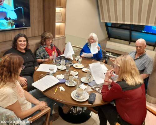 33854 1 Club de lectura,: Puro cuento, ¡también en Flores!!