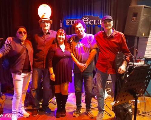 33866 29 Música con La Rebe Rock !!