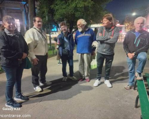 33912 1 SE NOS VA ABRIL Y NOS JUNTAMOS EN DEVOTO