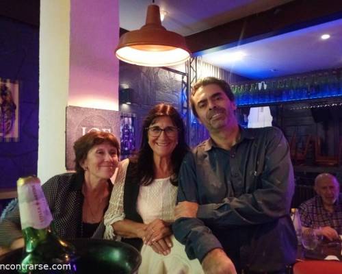 34091 8 CELEBRAMOS LA REVOLUCIÓN DE MAYO BAILANDO EN JOE BAR     !  !  !