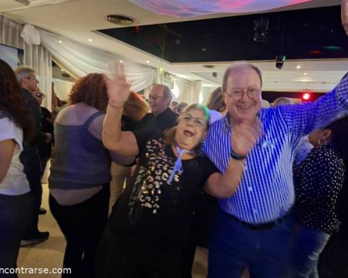 34213 33 ¡JUNTADA PATRIA ! TARDE DE BAILE, KARAOKE Y PURA DIVERSION.......