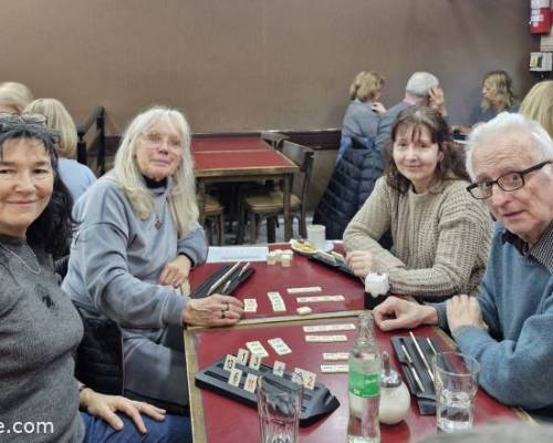 Mesa de Rummy 5 o la de enseñanza. :Encuentro Grupal TARDE DE BURAKO Y RUMMY
