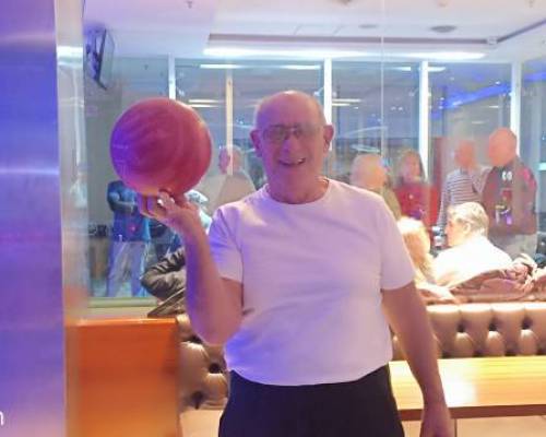 Nueva incorporación, un placer tenerte Pocho  :Encuentro Grupal VAMOS AL BOWLING EN CABALLITO