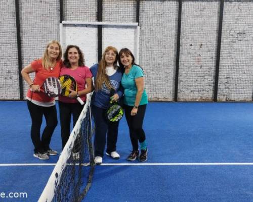 34300 2 ** JUGAMOS AL PADDLE **