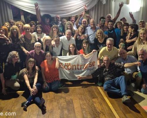 Estamos todos muy locos.  Grupazo de gente maravillosa.  Gracias a todos :Encuentro Grupal DOMINGO CON RITMO Y ALEGRIA, Bailamos aunque afuera haga frio.....