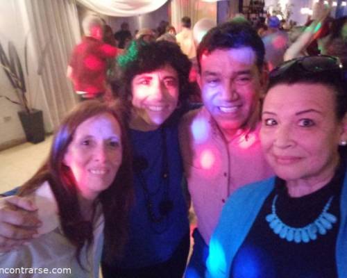 34414 49 DOMINGO CON RITMO Y ALEGRIA, Bailamos aunque afuera haga frio.....