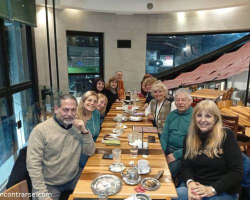34482 21 CHARLAS DE DOMINGO CAFE MEDIANTE