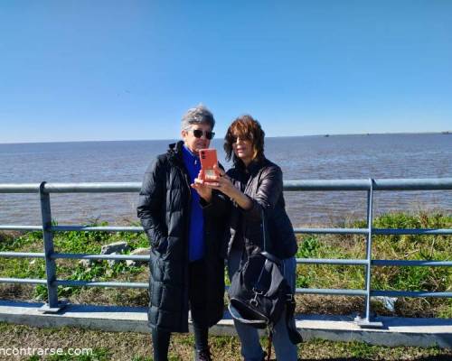 34536 2 CAMINANATA POR LA COSTANERA DE QUILMES Y, SI  EL RIO ESTA BAJO, POR SUS PLAYAS. LUEGO ALMUERZO A LA CANASTA EN EL PARQUE DEL PEJERREY CLUB.!!!!