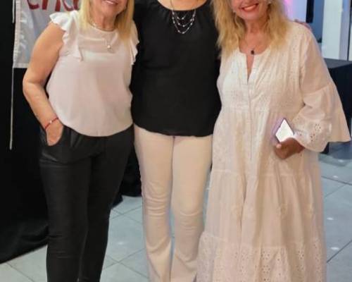 34673 2 ¡LA FIESTA SOS VOS....CONECTA, REI, BAILA Y DISFRUTA.......NOS VESTIMOS DE BLANCO Y NEGRO....