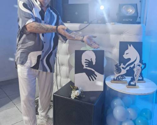 34673 20 ¡LA FIESTA SOS VOS....CONECTA, REI, BAILA Y DISFRUTA.......NOS VESTIMOS DE BLANCO Y NEGRO....