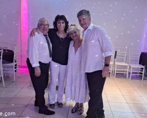 34673 51 ¡LA FIESTA SOS VOS....CONECTA, REI, BAILA Y DISFRUTA.......NOS VESTIMOS DE BLANCO Y NEGRO....