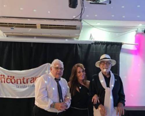 34673 6 ¡LA FIESTA SOS VOS....CONECTA, REI, BAILA Y DISFRUTA.......NOS VESTIMOS DE BLANCO Y NEGRO....