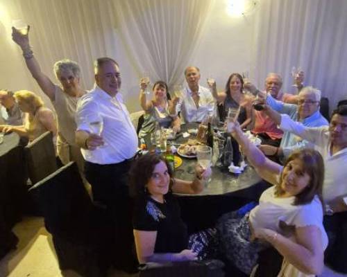 34674 29 CERRAMOS EL 2025 A LO GRANDE ¡NOCHE DE BRILLOS Y REENCUENTROS, SHOW UNICO, de regalo para vos, Baile, emociones y el alma encendida