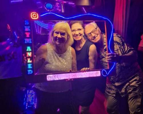 34674 35 CERRAMOS EL 2025 A LO GRANDE ¡NOCHE DE BRILLOS Y REENCUENTROS, SHOW UNICO, de regalo para vos, Baile, emociones y el alma encendida